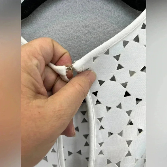 Trina Turk dress, fit and flare, double lined,white, knee length,Key hole back - Picture 4 of 8